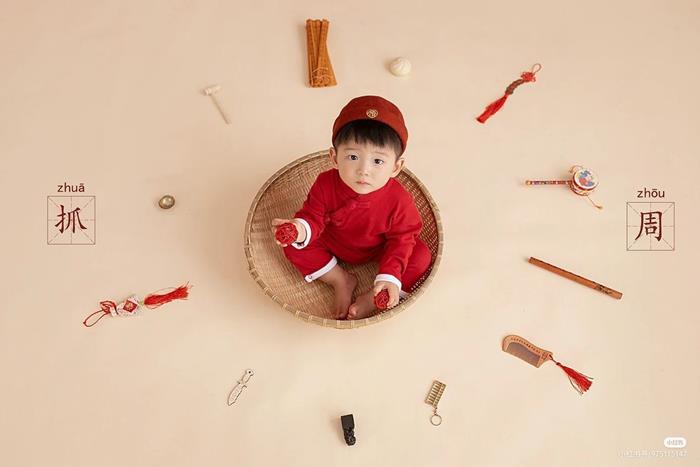 Hình nền bé trai ngây ngô